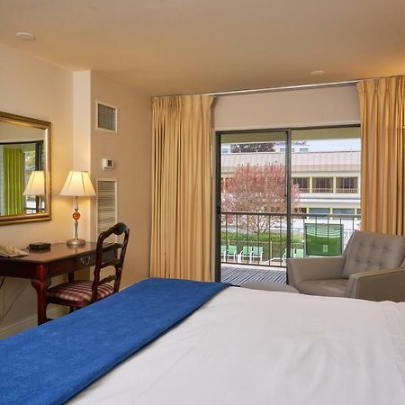 Inn At The Commons Medford Exteriér fotografie