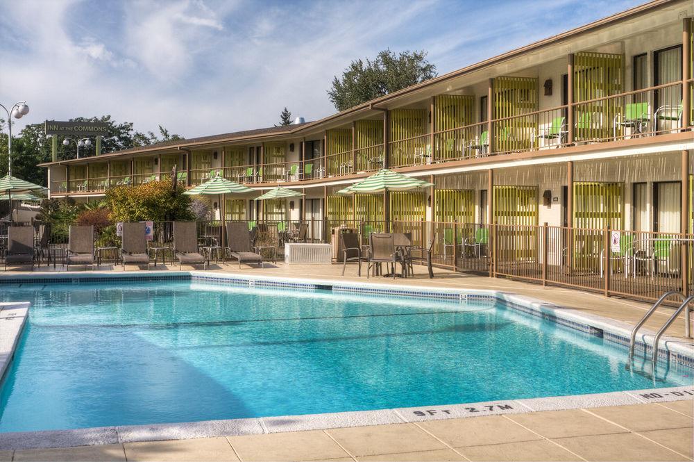 Inn At The Commons Medford Exteriér fotografie
