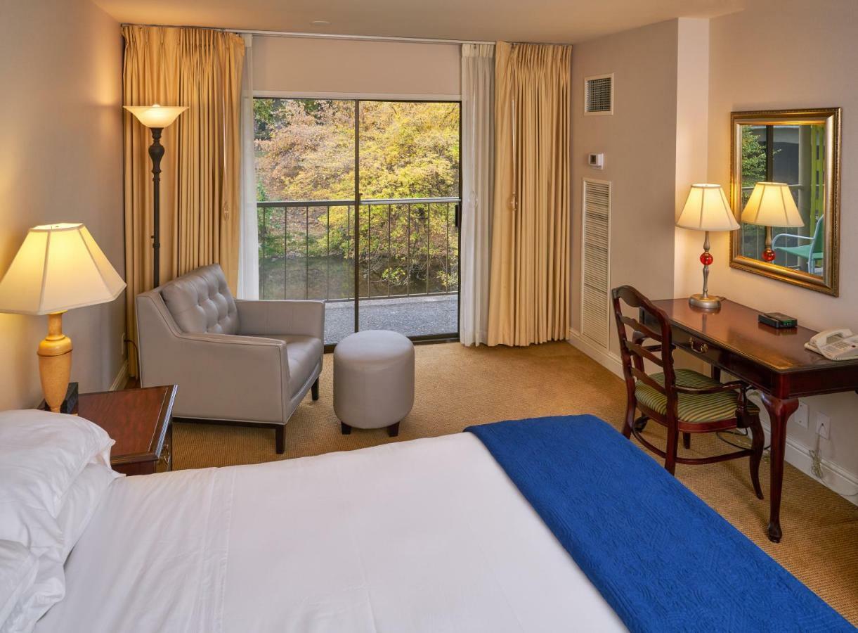 Inn At The Commons Medford Exteriér fotografie